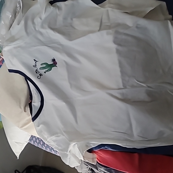 Old Navy Everywear Tee - Picture 1 of 1